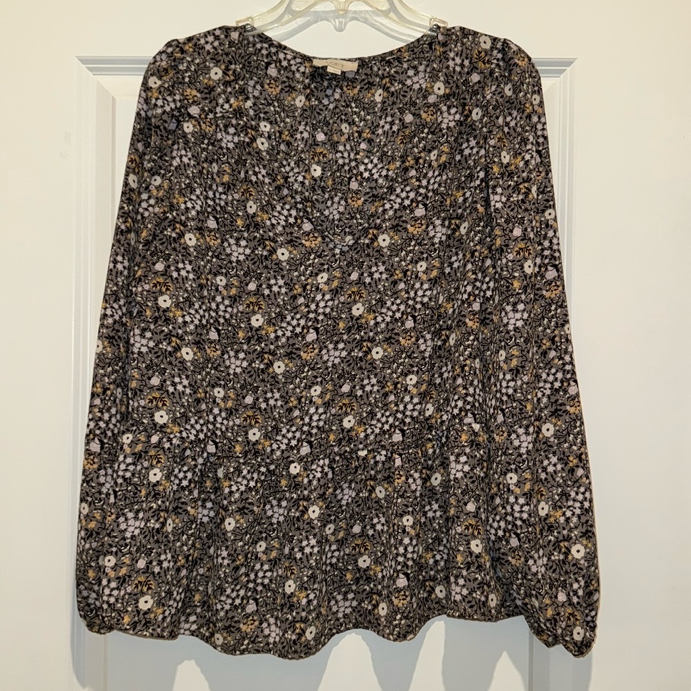 Loft Outlet Long Sleeve Top - Size: Medium-‎ Floral - Grey/White/Yellow